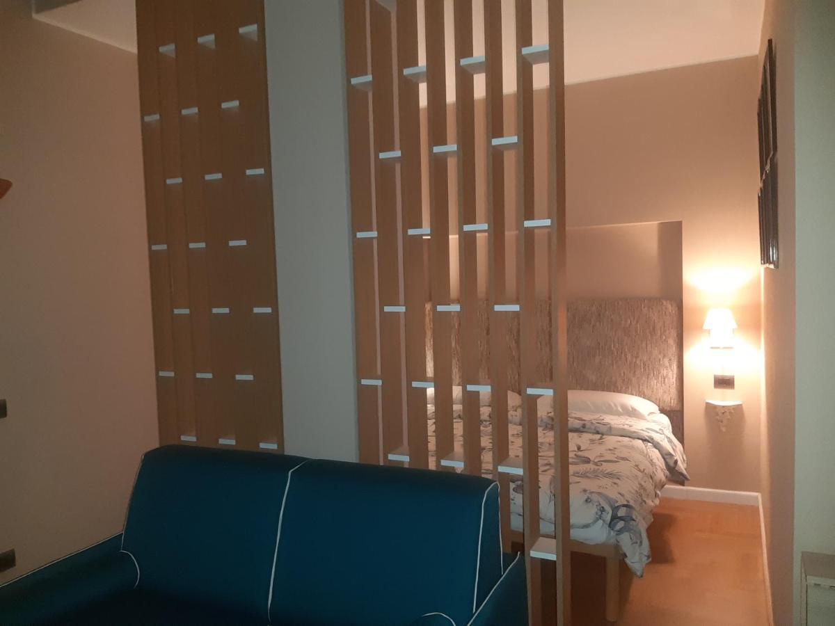 Catenica Milano Exteriör bild